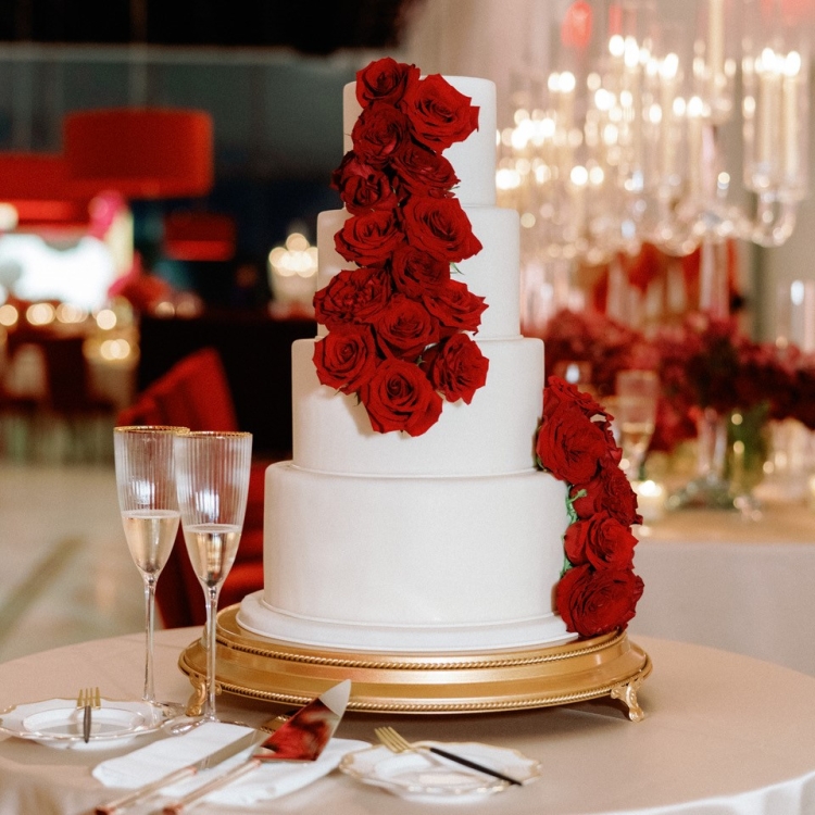 Le Vine Poor Wedding Cake